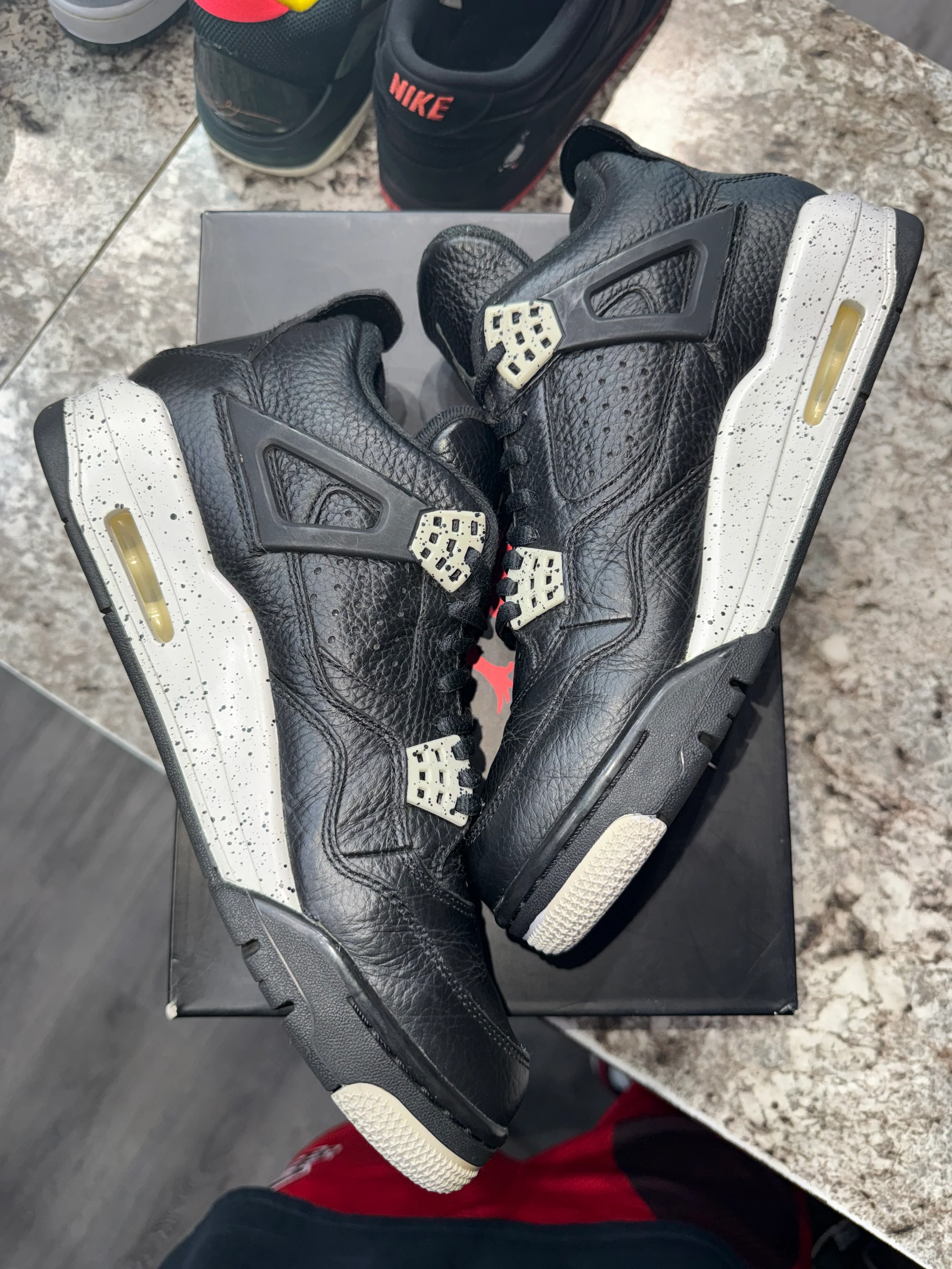Jordan 4 Retro Oreo (2015) - Image 3