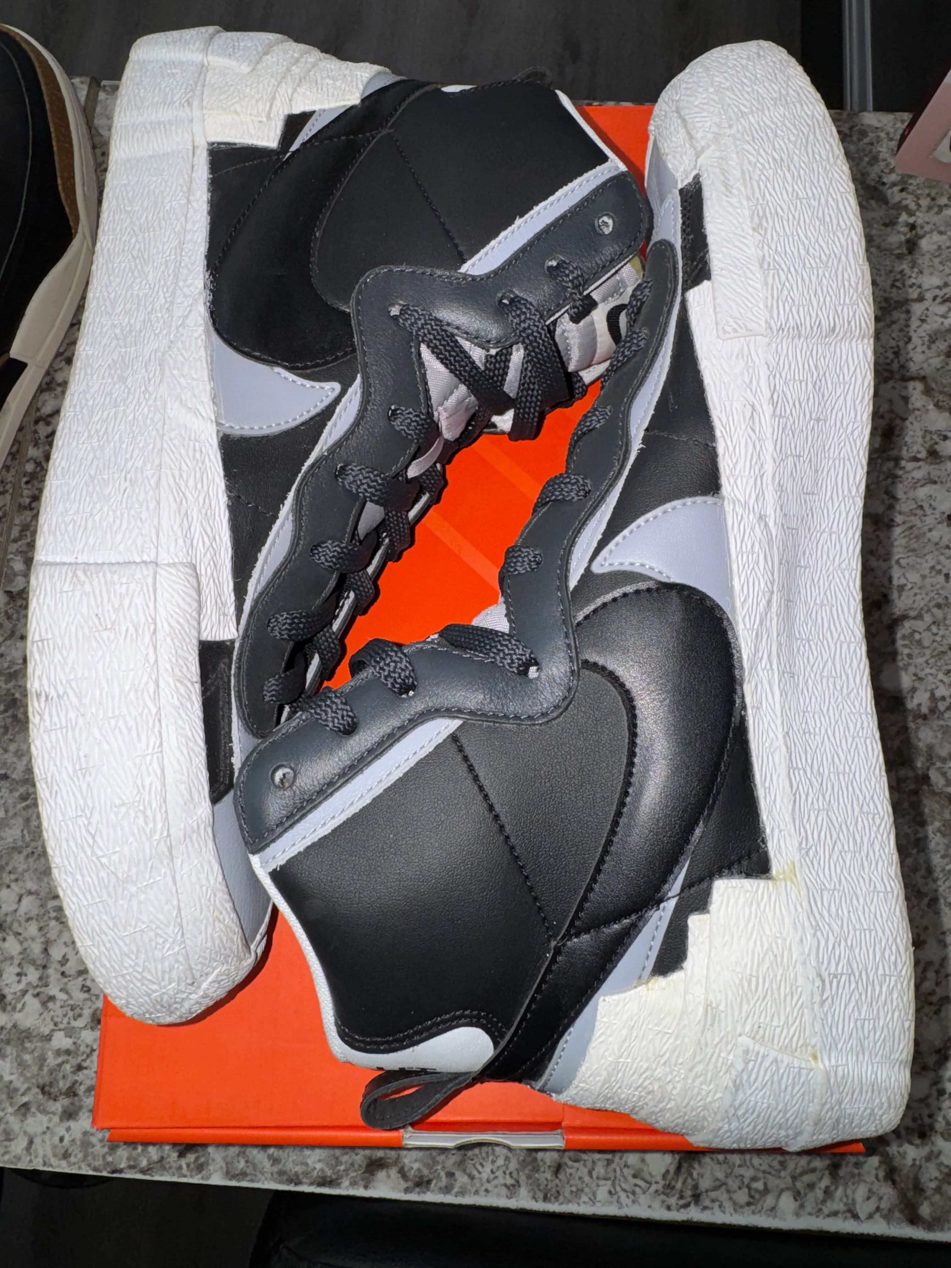 Nike Blazer Mid sacai Black Grey - Image 3